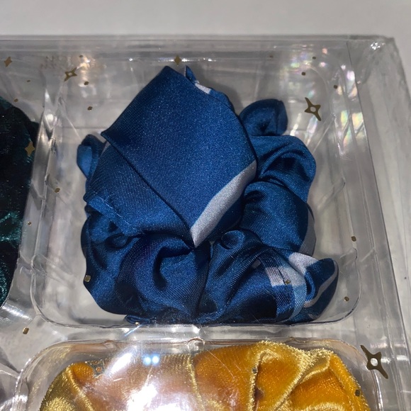 Ulta x Harry Potter Hair Accessory Kit - Picture 4 of 6